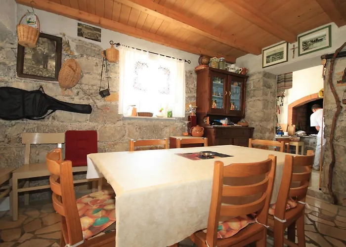 Διαμέρισμα With Parking Space Opatija - Pobri, Opatija - 7918 *